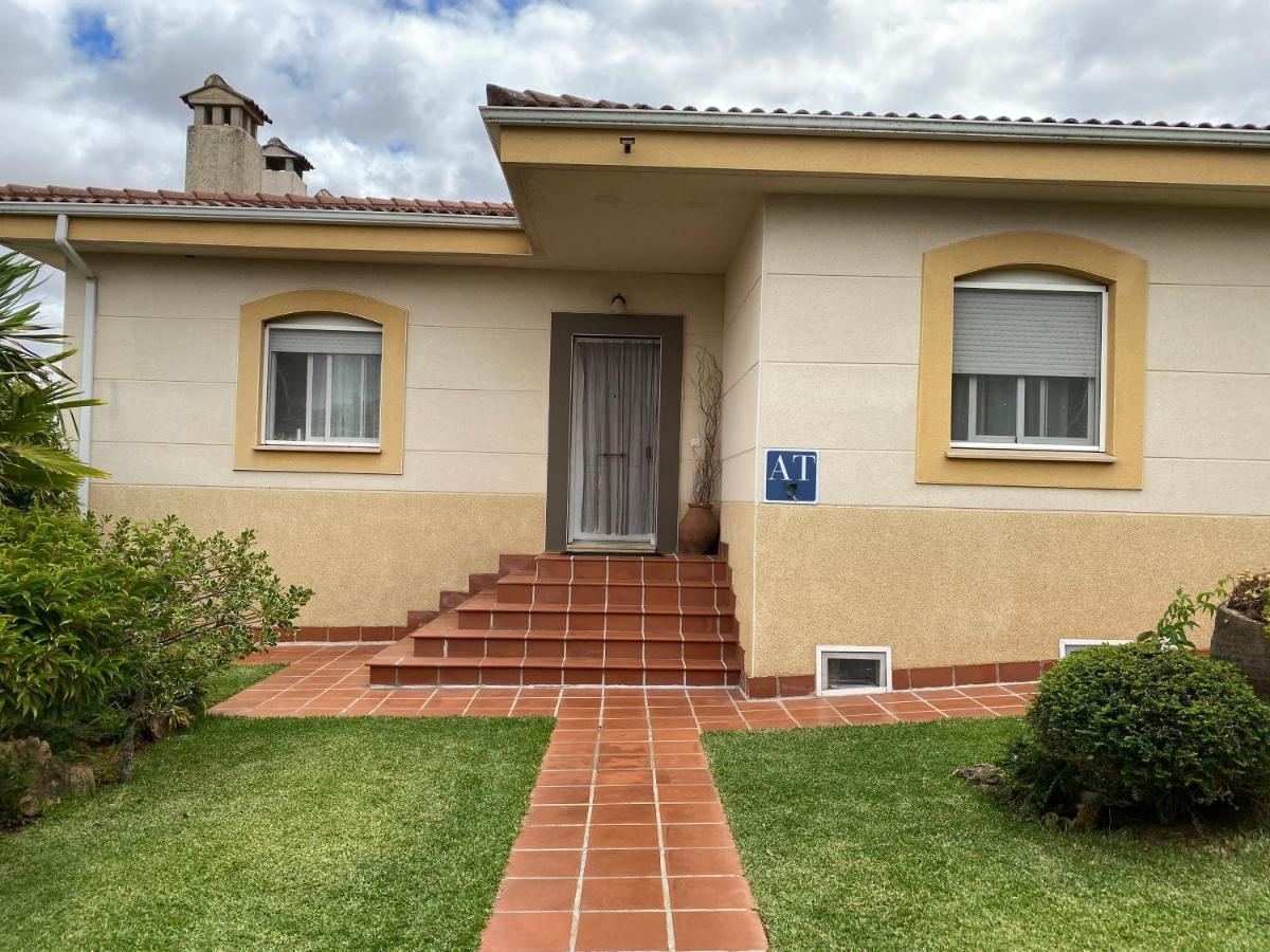 Gasthaus Jardin De La Yedra Caces Exterior foto