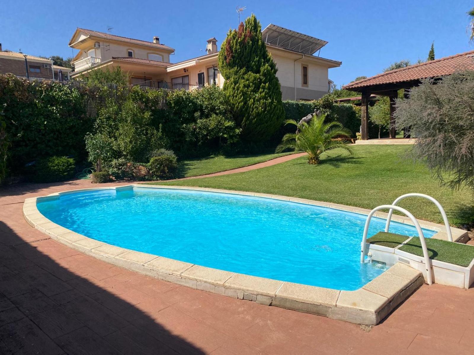 Gasthaus Jardin De La Yedra Caces Exterior foto