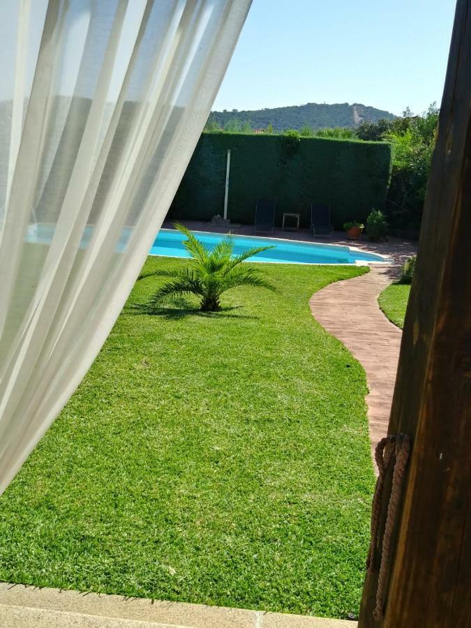 Gasthaus Jardin De La Yedra Caces Exterior foto